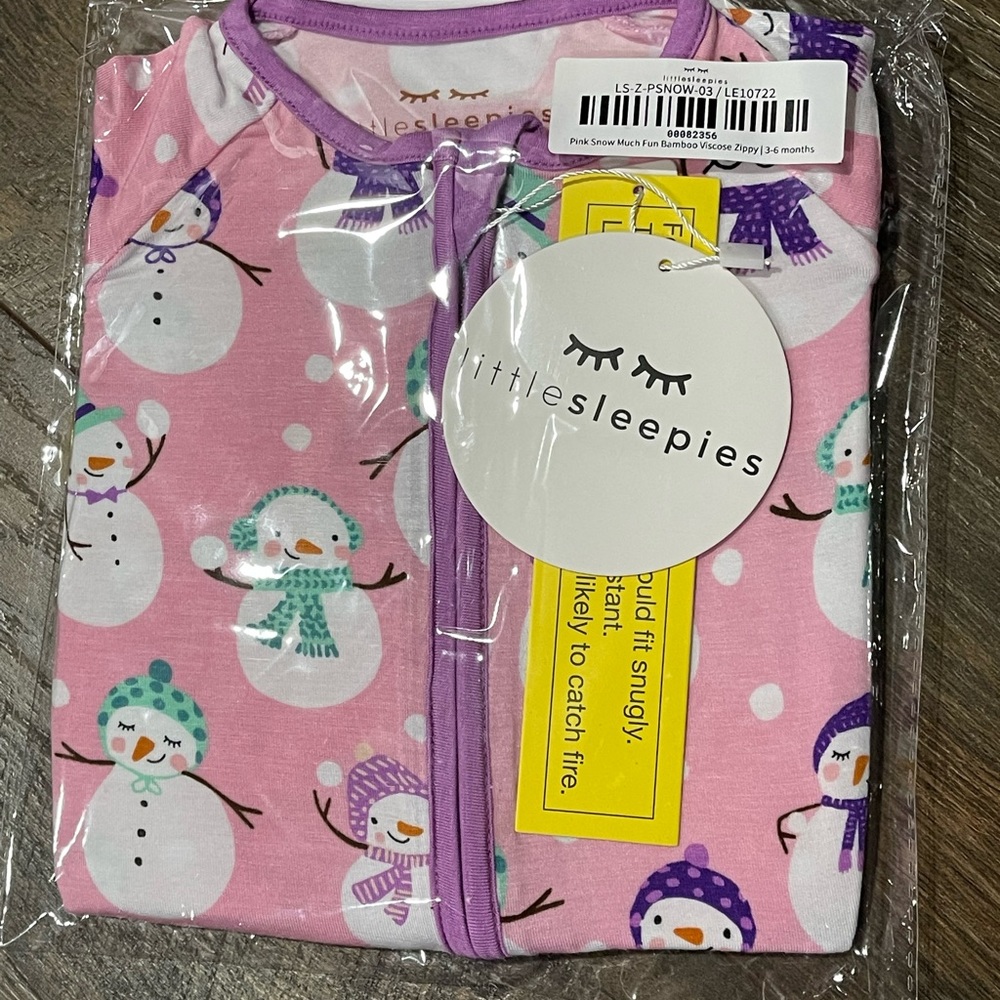 Size 3-6 month “snow much fun” little sleepies